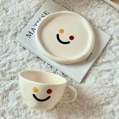 Hand-Held Smiling Face Ceramic Coffee Mug